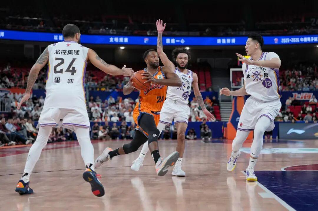 开云体育官网-上海男篮准备起飞？